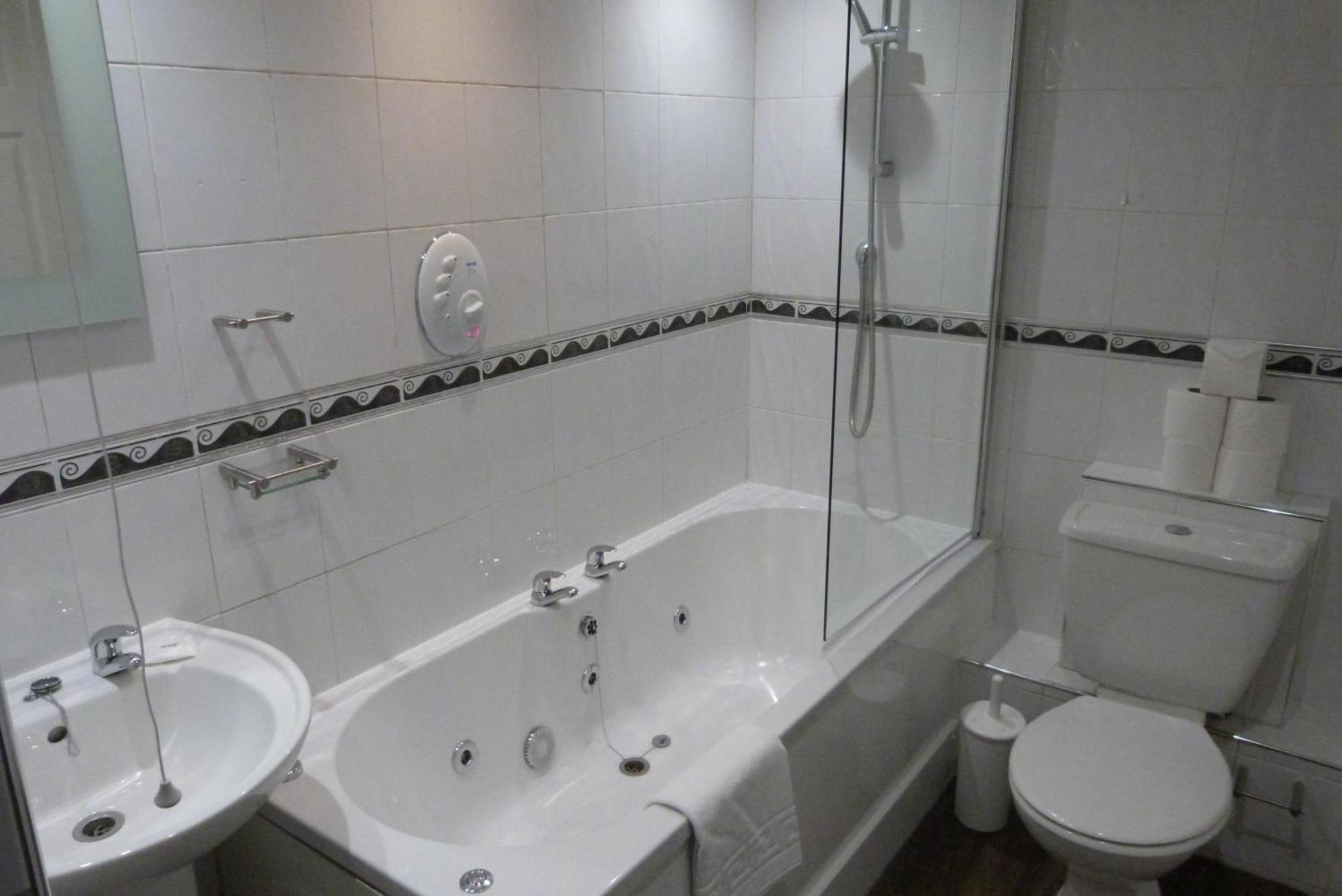 Rainford Gardens By Ustay Aparthotels Liverpool Dış mekan fotoğraf